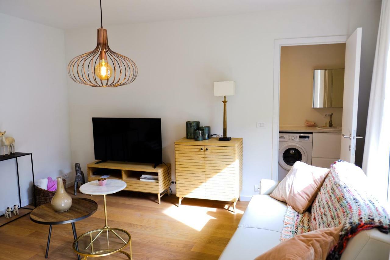 Modern Appartment In The Heart Of Гент Экстерьер фото